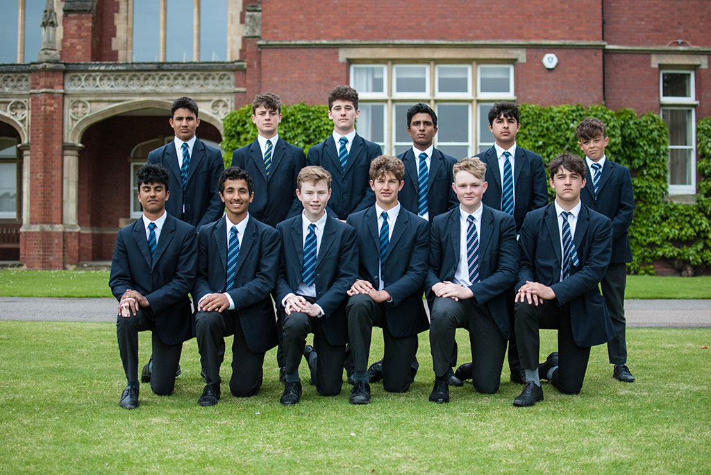2124_Cricket-Team